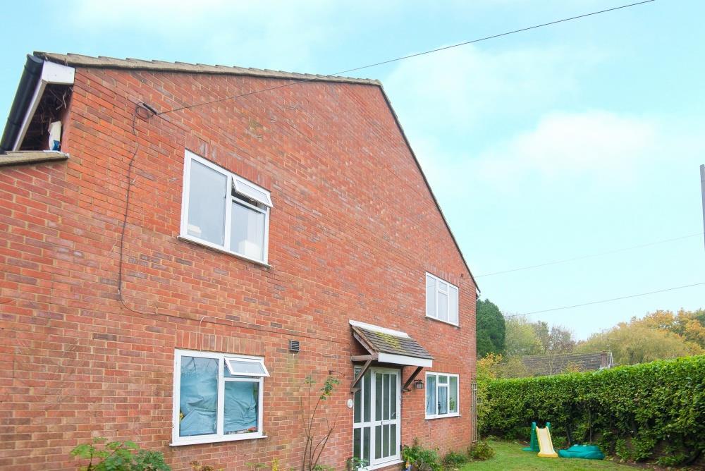 Totteridge Drive High Wycombe 3 bed semi-detached house 