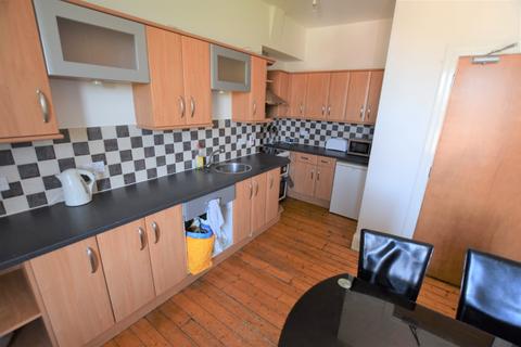 3 bedroom flat to rent, Bedford Place, City Centre, Aberdeen, AB24