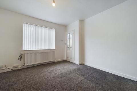 2 bedroom end of terrace house to rent, Lowther Road, Dover