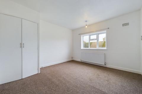 2 bedroom end of terrace house to rent, Lowther Road, Dover