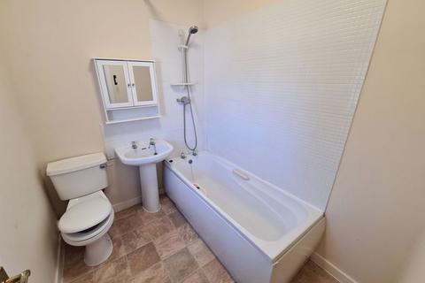 2 bedroom end of terrace house for sale, Swinneys Court, Morpeth