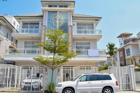 8 bedroom villa, Ou Baek K'am, Sen Sok, Phnom Penh, KHSV05