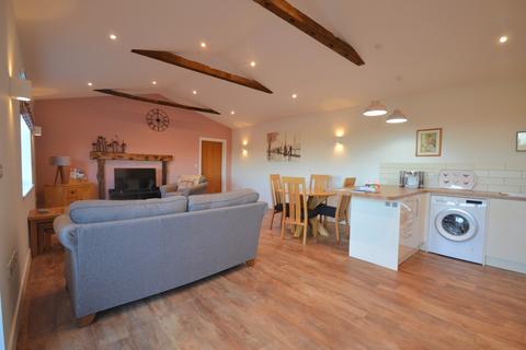 1 bedroom barn conversion to rent, Langley Lower Green, Saffron Walden