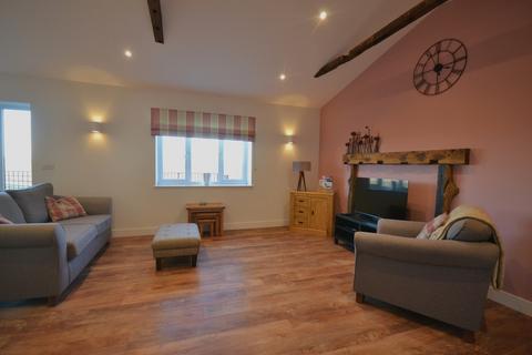 1 bedroom barn conversion to rent, Langley Lower Green, Saffron Walden