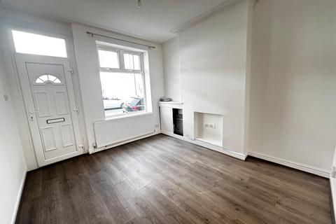 3 bedroom terraced house to rent, Rosebery Street LEICESTER LE5 4GN