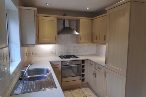 2 bedroom terraced house to rent, Priestlands Close, Horley