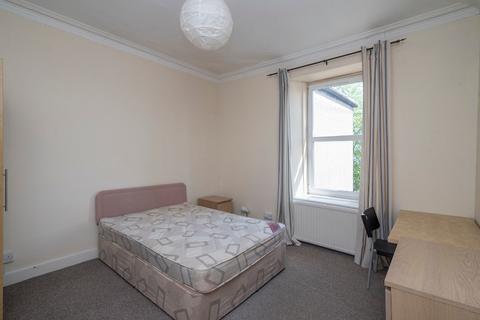 3 bedroom flat to rent, James Street, Stirling FK8