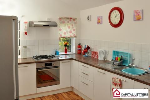 3 bedroom terraced house to rent, Fern Lane, Glasgow G13