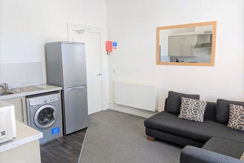 2 bedroom flat to rent, Ashvale Place, City Centre, Aberdeen, AB10