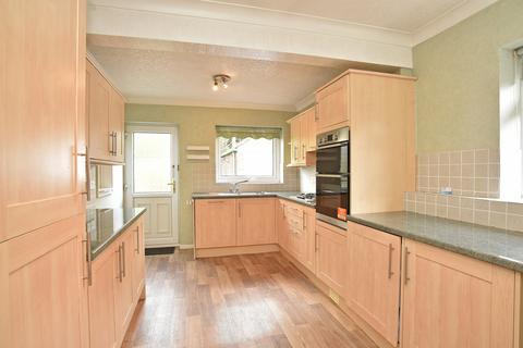 2 bedroom semi-detached bungalow to rent, Ashville Grove, Harrogate, HG2 9LW