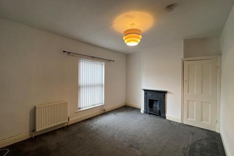 2 bedroom terraced house to rent, Marlborough Avenue, Goole