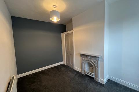 2 bedroom terraced house to rent, Marlborough Avenue, Goole