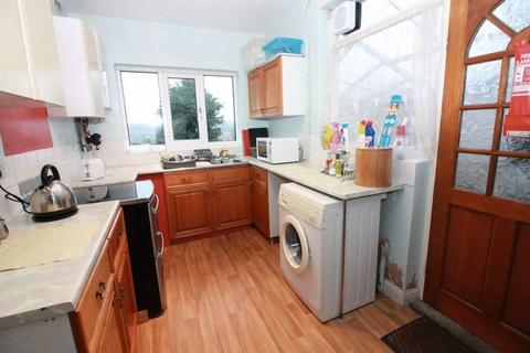 3 bedroom house to rent, Wynndale Drive, Nottingham