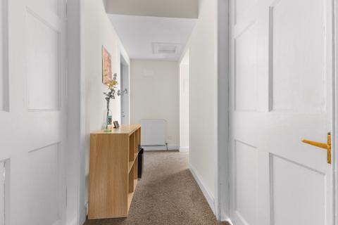 2 bedroom flat to rent, East Fountainbridge, Tollcross, Edinburgh, EH3