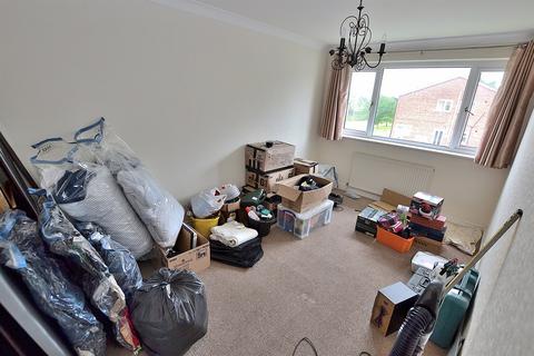 2 bedroom apartment to rent, Grayshott Close, Birmingham