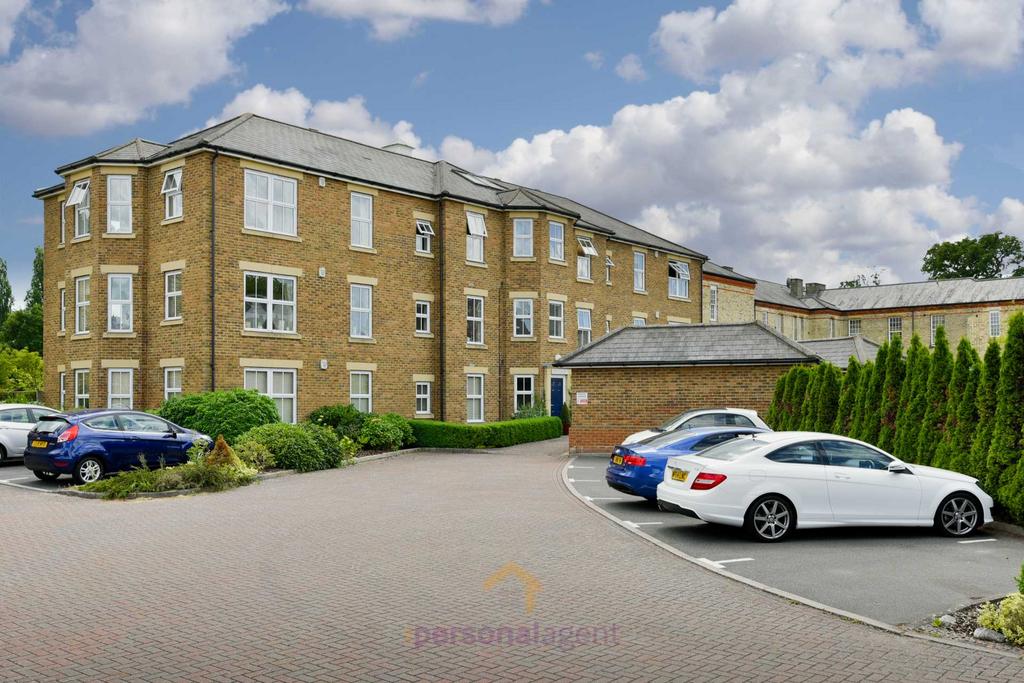 Horton Crescent, Epsom 2 bed apartment £1,700 pcm (£392 pw)