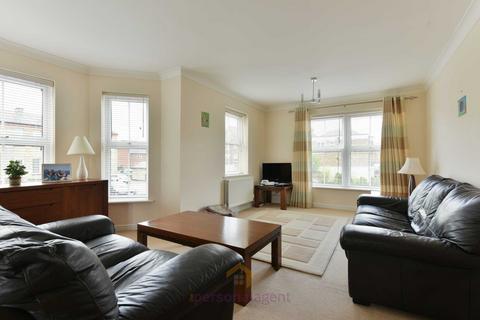 2 bedroom apartment to rent, Silkcroft