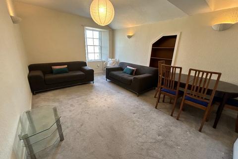 5 bedroom flat to rent, Nicolson Street, Newington, Edinburgh, EH8