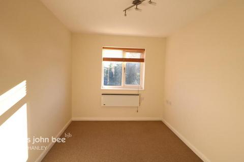 2 bedroom maisonette to rent, Birches Rise, Birches head