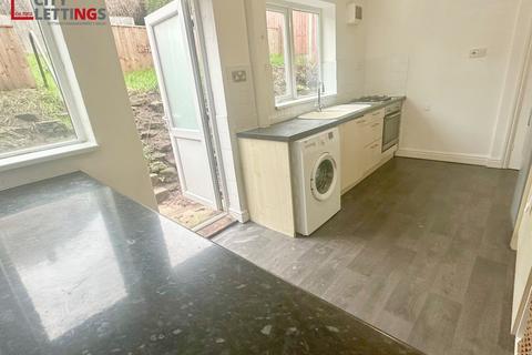 2 bedroom semi-detached house to rent, Leybourne Drive, Bestwood