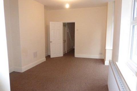 2 bedroom flat to rent, Hainton Avenue, Grimsby