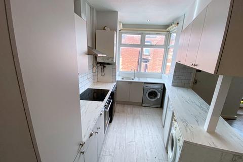 6 bedroom end of terrace house to rent - Beechwood Place, Leeds, West Yorkshire, LS4