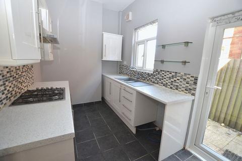 2 bedroom terraced house to rent, Dunsford Road, Smethwick