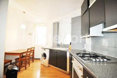 3 bedroom apartment to rent, Clarence Gate Gardens, Glentworth Street, London, NW1