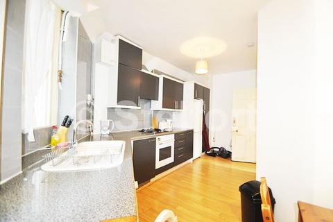 3 bedroom apartment to rent, Clarence Gate Gardens, Glentworth Street, London, NW1