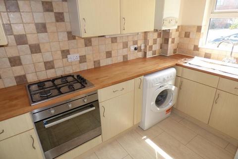 1 bedroom cluster house to rent, Glenfield Road, Luton, Bedfordshire, LU3 2JA