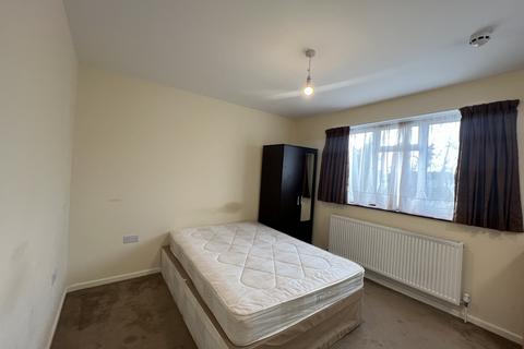 1 bedroom in a house share to rent, ST. PAULS AVENUE, KINGSBURY, LONDON HA3