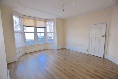 2 bedroom ground floor flat to rent - Ramuz Drive, Westcliff-On-Sea