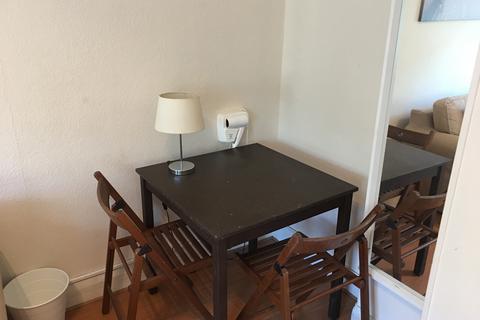 Studio to rent, Orsett Terrace, Bayswater, Paddington, London  W2