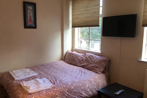 Studio to rent, Orsett Terrace, Bayswater, Paddington, London  W2