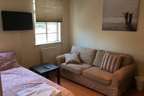Studio to rent, Orsett Terrace, Bayswater, Paddington, London  W2