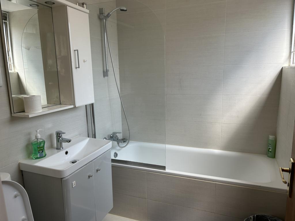 En-suite Bathroom