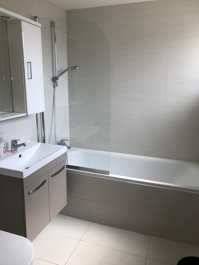 En -suite bathroom