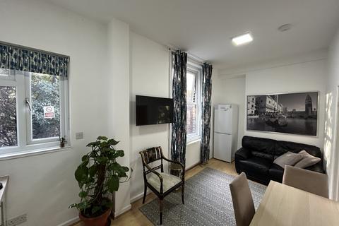 2 bedroom apartment to rent, Bayswater, Hyde Park, Queensway, London W2