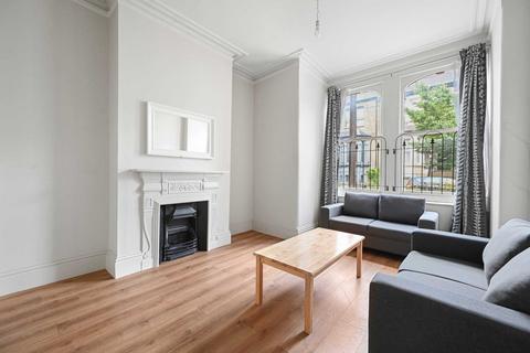 3 bedroom apartment to rent, Hetley Road, Shepherds Bush, London W12 8BB
