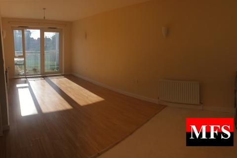 2 bedroom flat to rent, Canalside Gardens, Southall, UB2