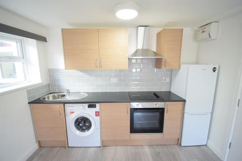 1 bedroom house to rent, Fitzhamon Embankment, Cardiff