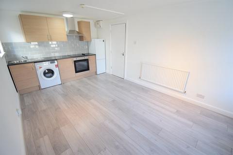 1 bedroom house to rent, Fitzhamon Embankment, Cardiff