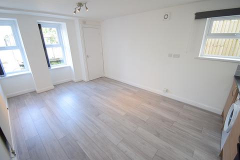 1 bedroom house to rent, Fitzhamon Embankment, Cardiff