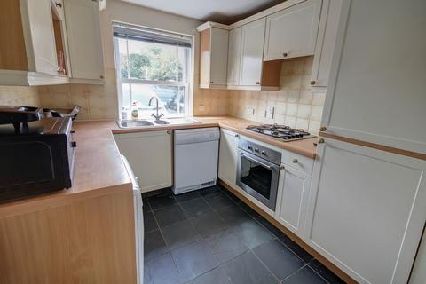 4 bedroom terraced house to rent, Sivell Mews, Exeter