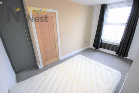 1 bedroom in a house share to rent, Room 2, 9 Highfield Avenue, Wortley, LS12 4BU