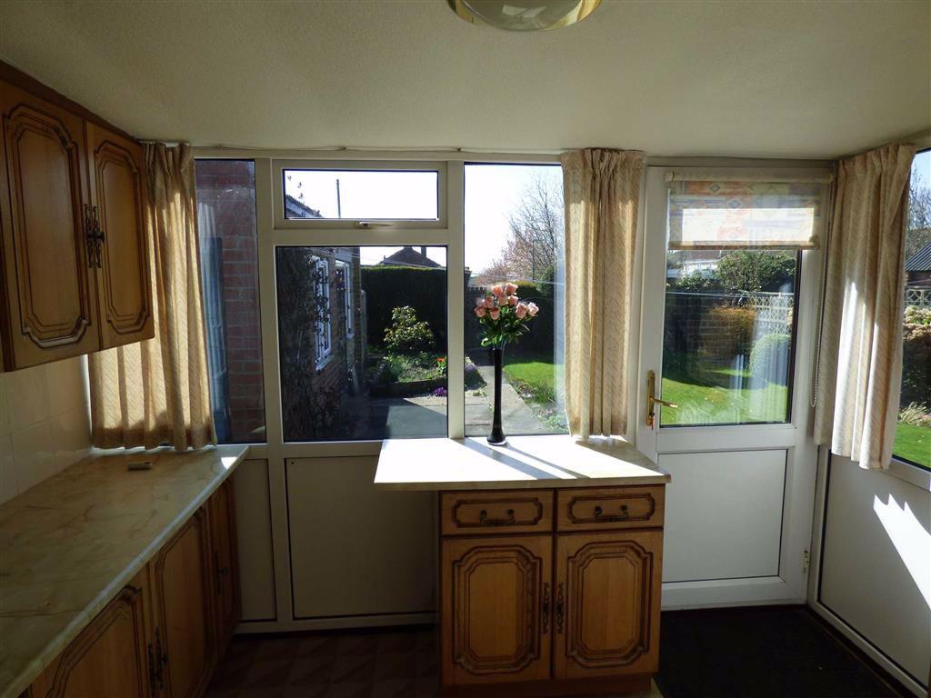 10, Dean Road, Ferryhill 2 bed detached bungalow £114,950