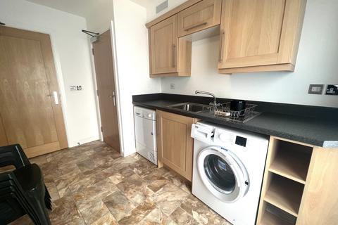 4 bedroom townhouse to rent, St Stephen's Court, Maritime Quarter, Swansea