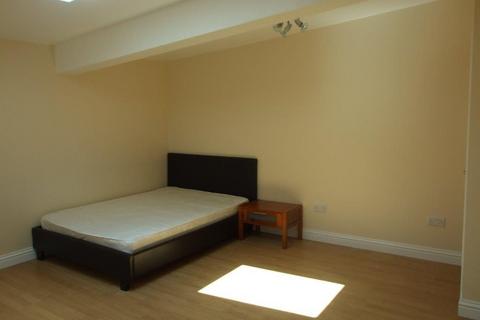 4 bedroom house to rent, Chapel Road, St Marys, Southampton, SO14