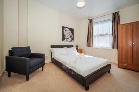 2 bedroom flat to rent, Sutherland Avenue, Royal Oak W9.