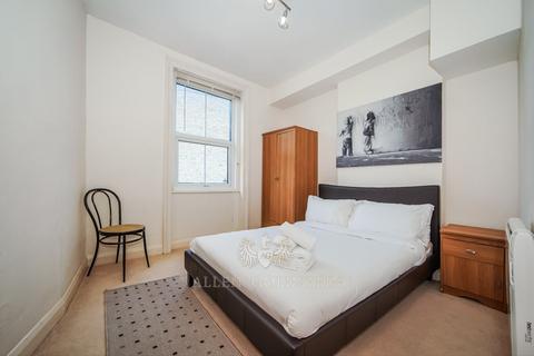 2 bedroom flat to rent, Sutherland Avenue, Royal Oak W9.